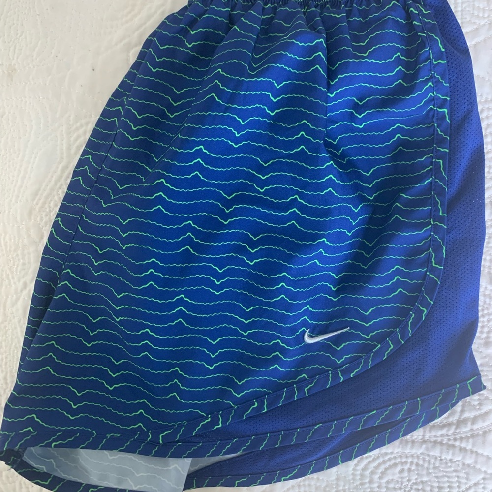 Nike shorts, size L